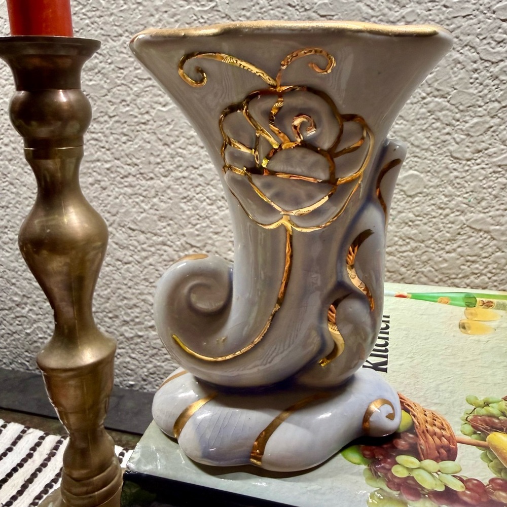 Vintage Cornucopia Sweetheart Vase 22 Kt Gold Trim - Ivory Bisque Bud Vase